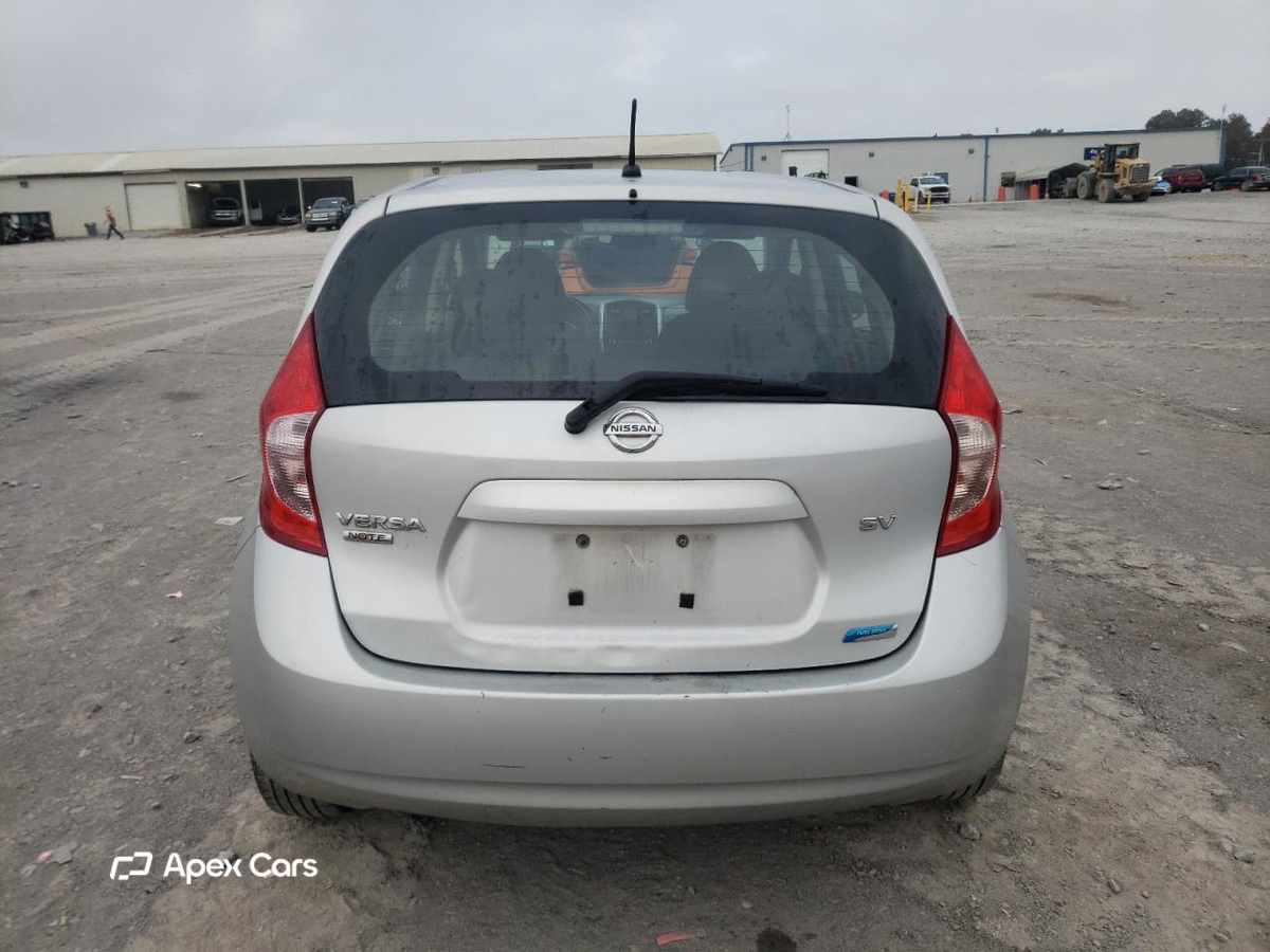 Nissan Versa 2015