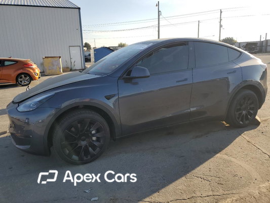 Tesla Model Y 2023 - Zdjęcie 1 z 11
