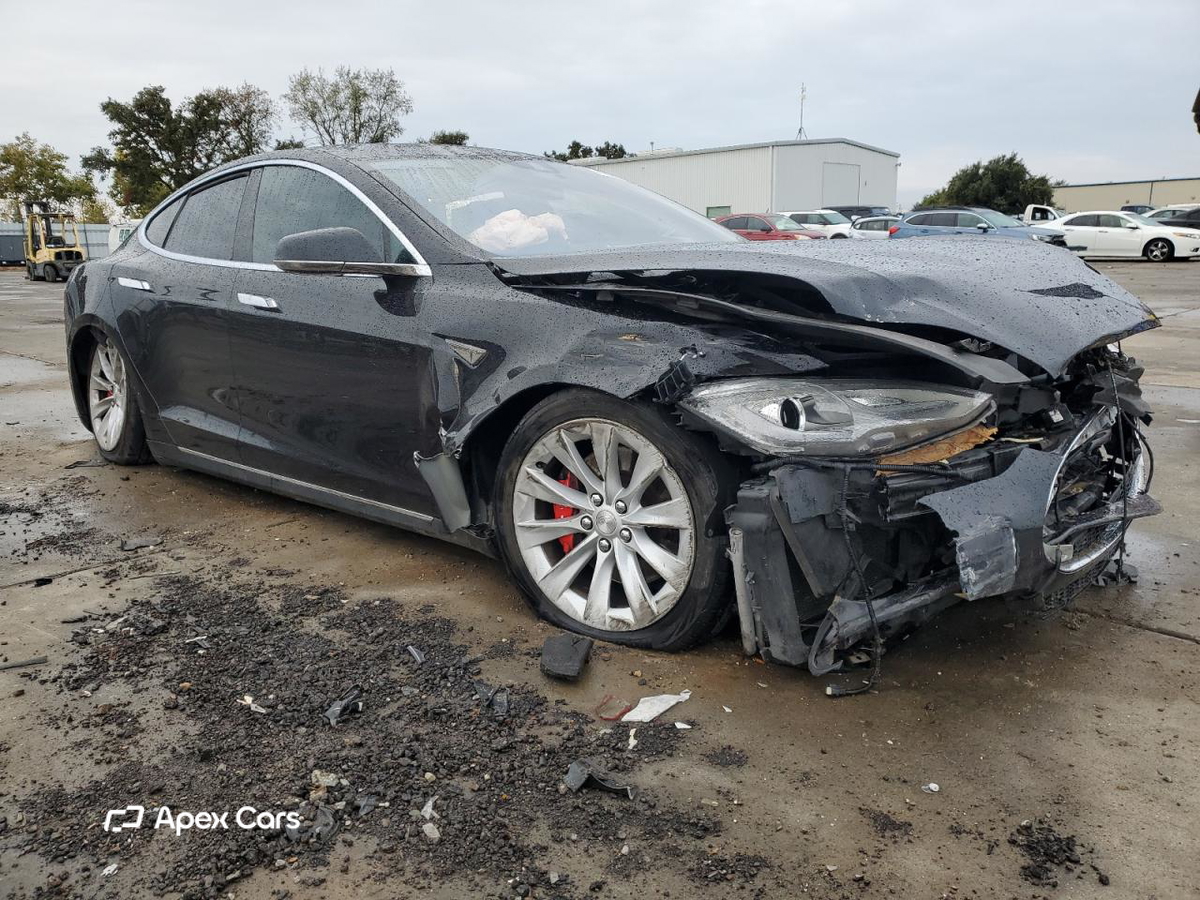 Tesla Model S 2016