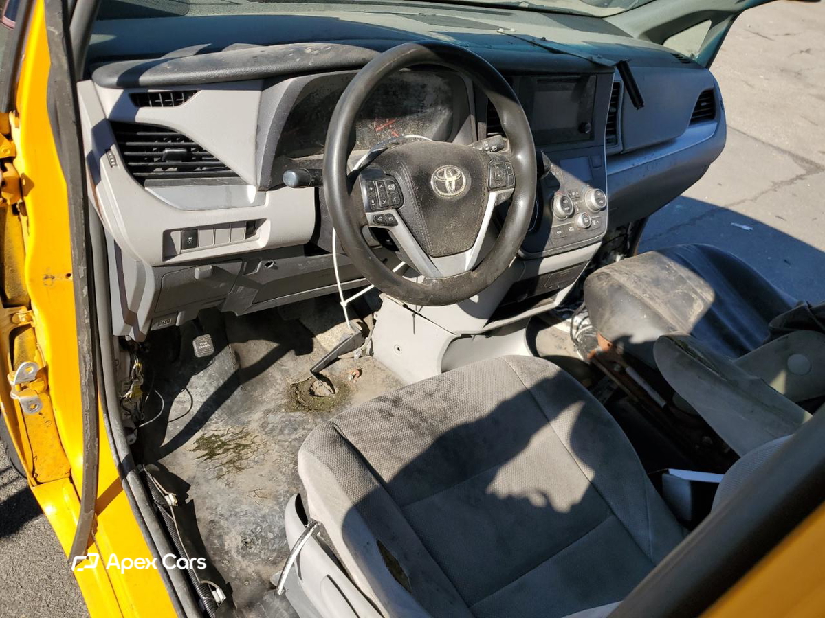 Toyota Sienna 2016