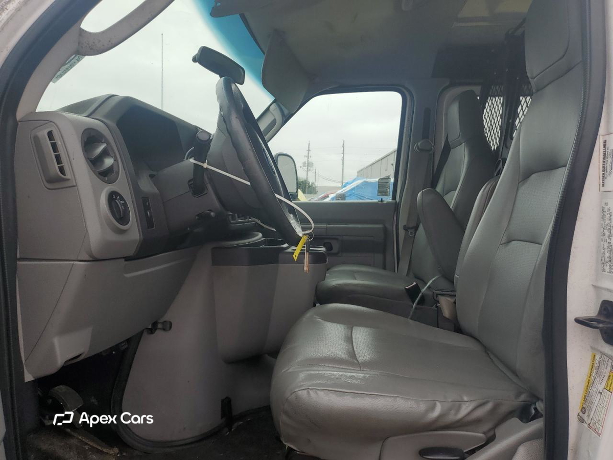 Ford Econoline 2012
