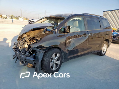 Toyota Sienna 2014 - Image 1 of 16