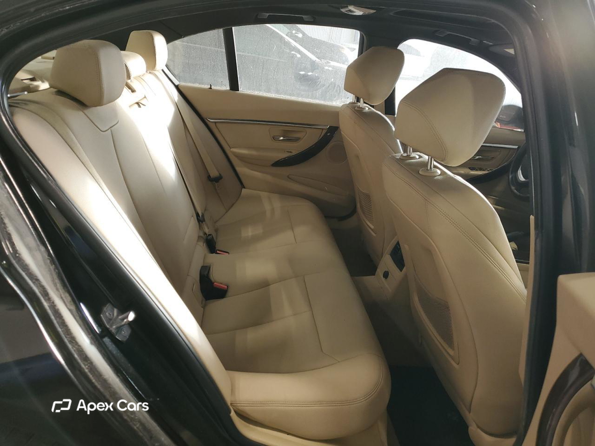 BMW Series 3 2016