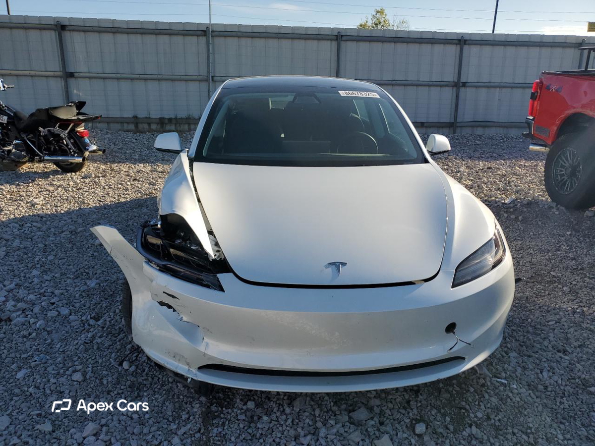 Tesla Model 3 2024