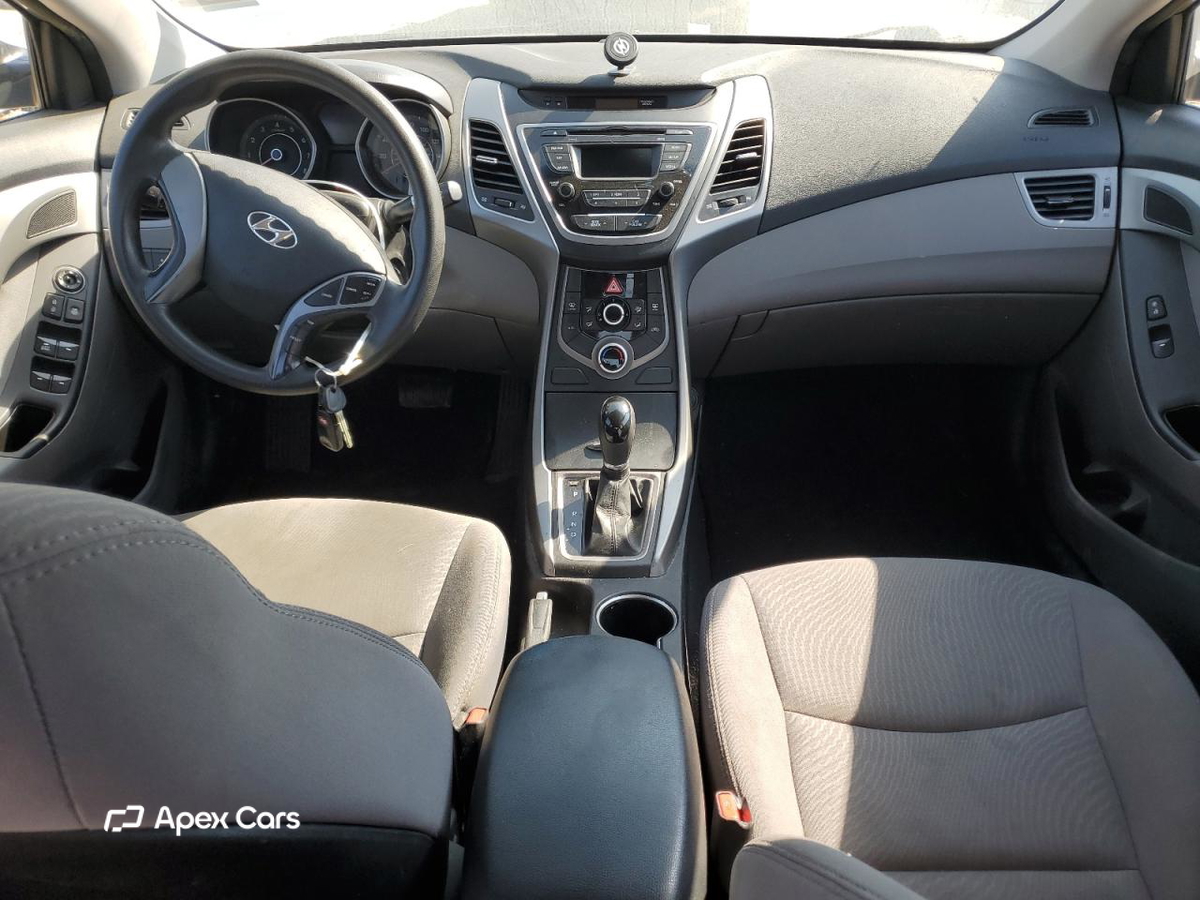 Hyundai Elantra 2016