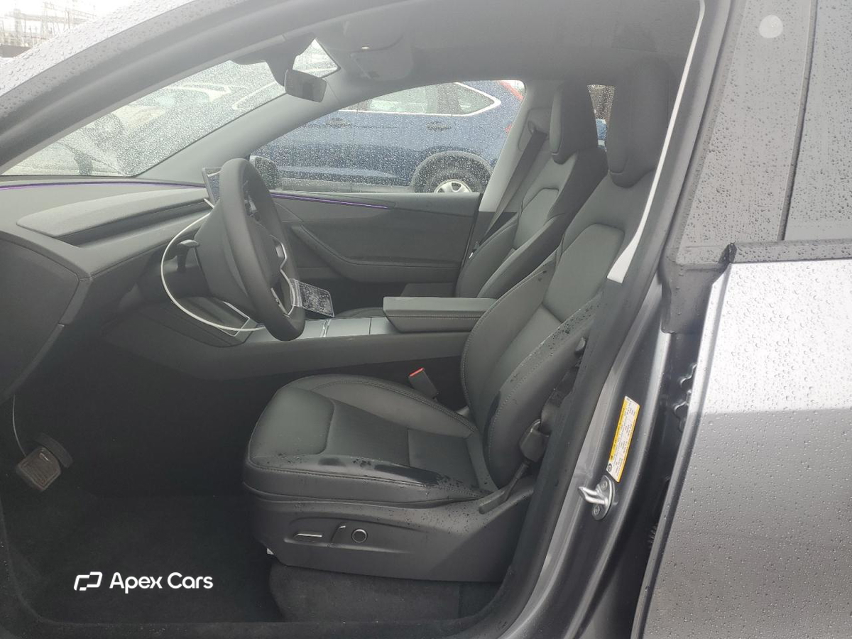 Tesla Model Y 2026