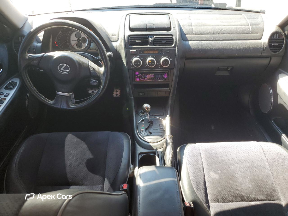 Lexus IS 2004