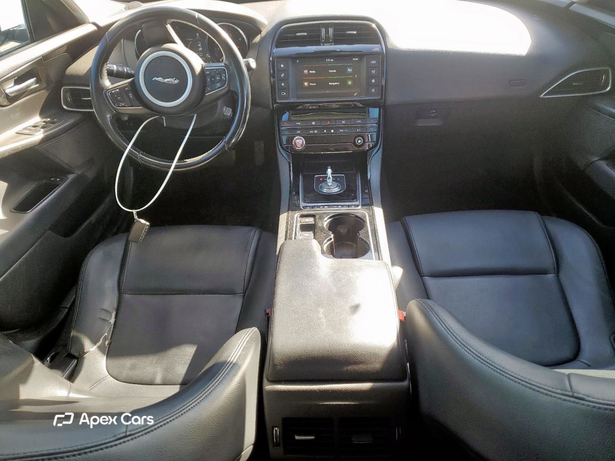 Jaguar XE 2017