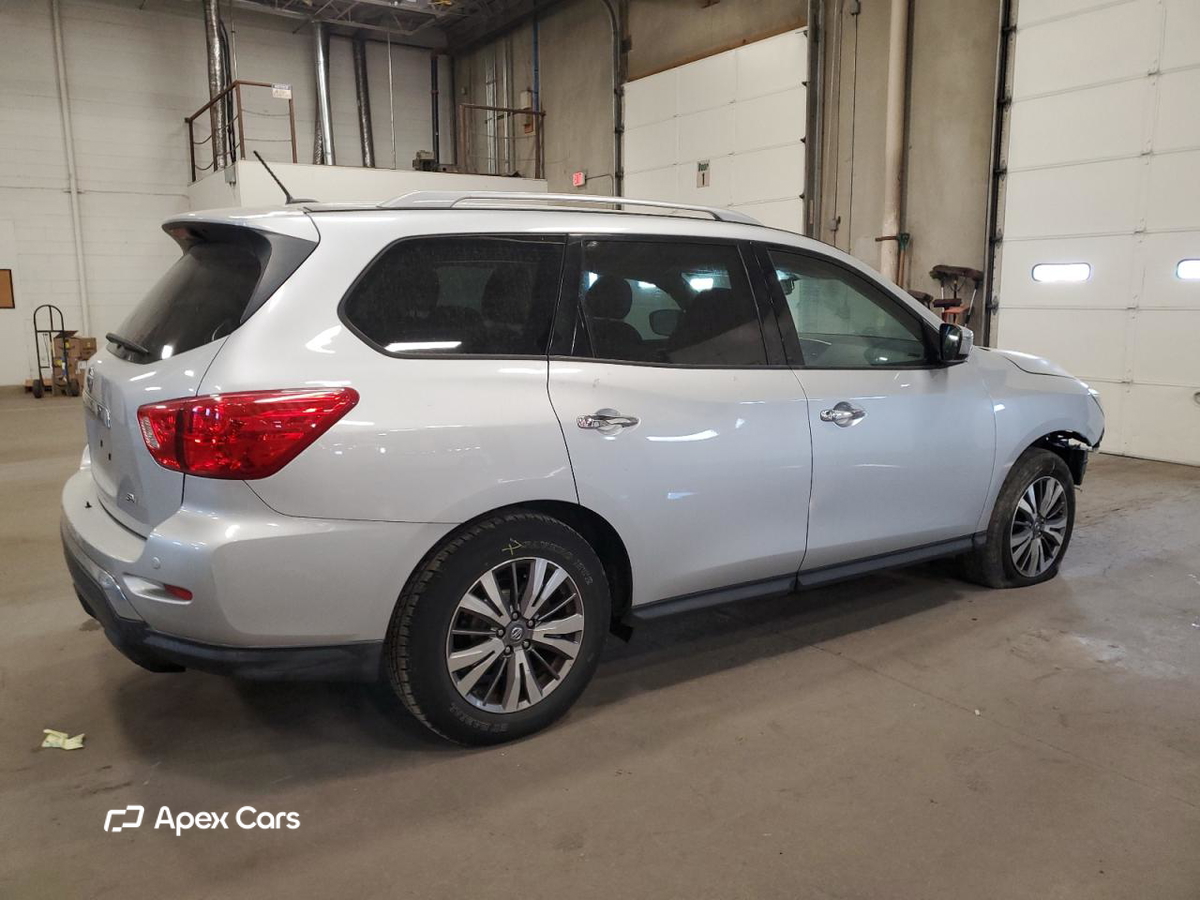 Nissan Pathfinder 2018