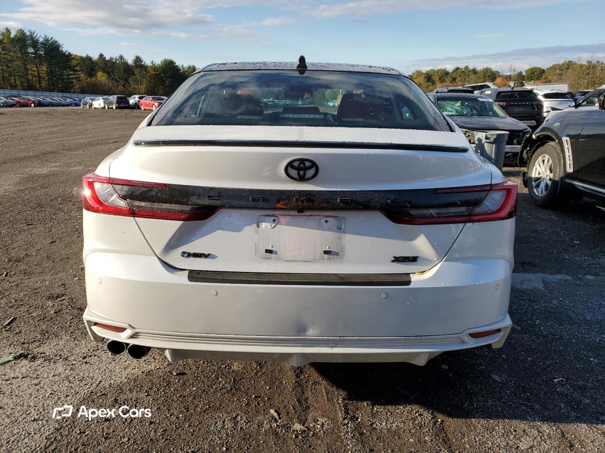 Toyota Camry 2025