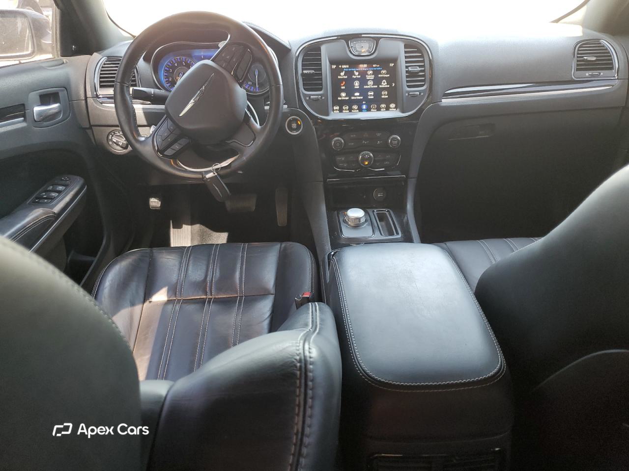 Chrysler 300 2021