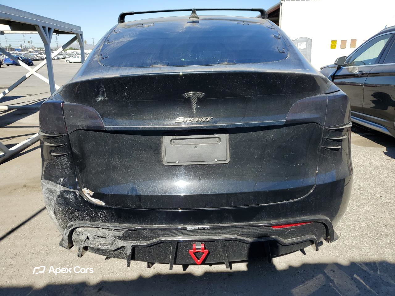 Tesla Model Y 2024