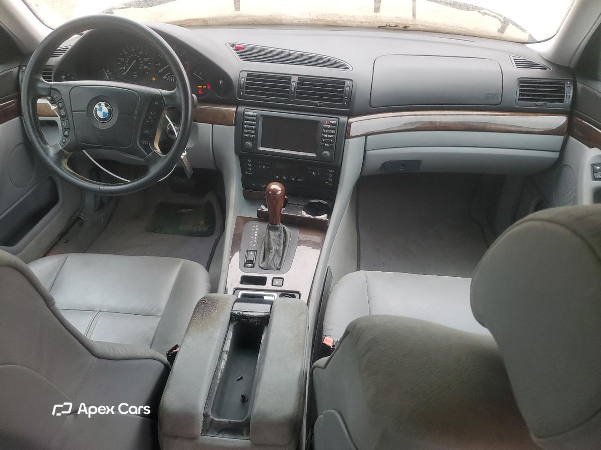 BMW Series 7 2001