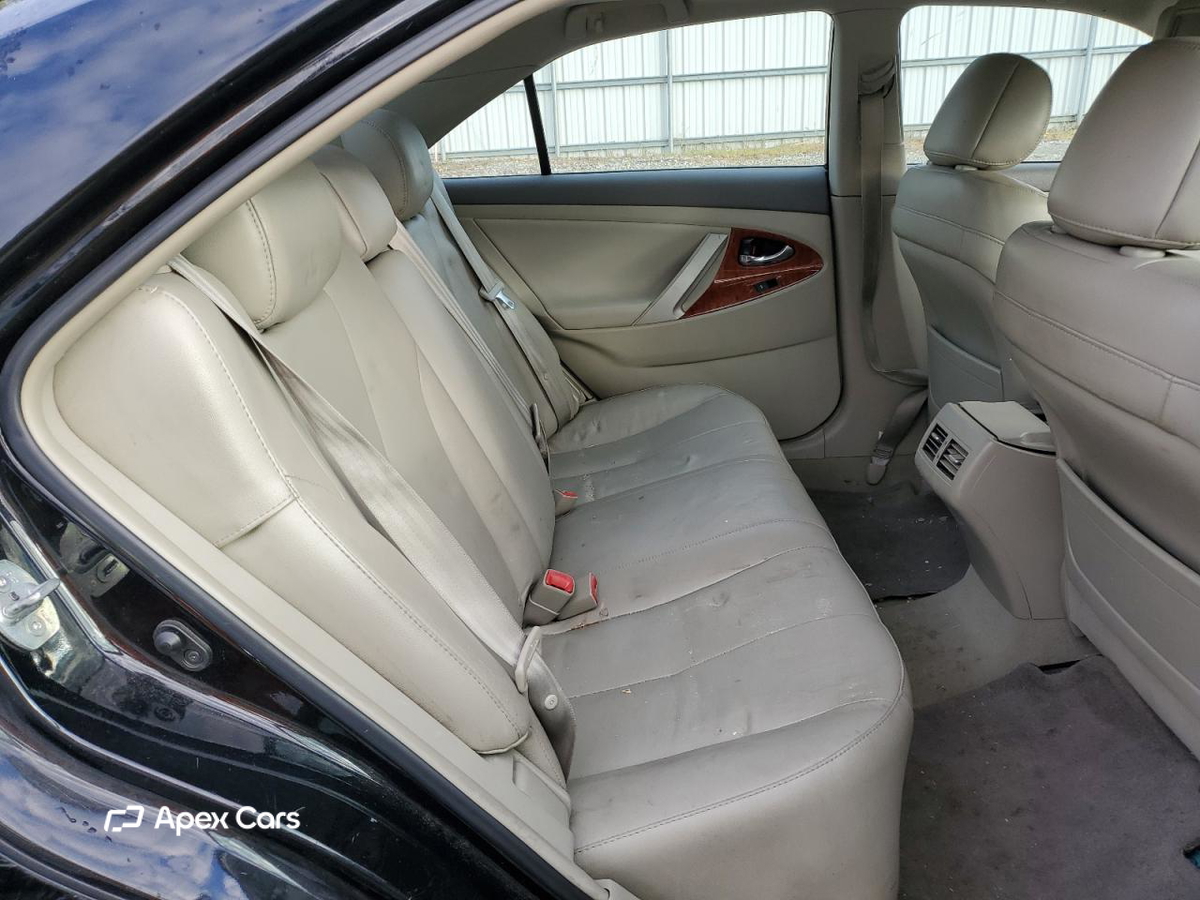 Toyota Camry 2011