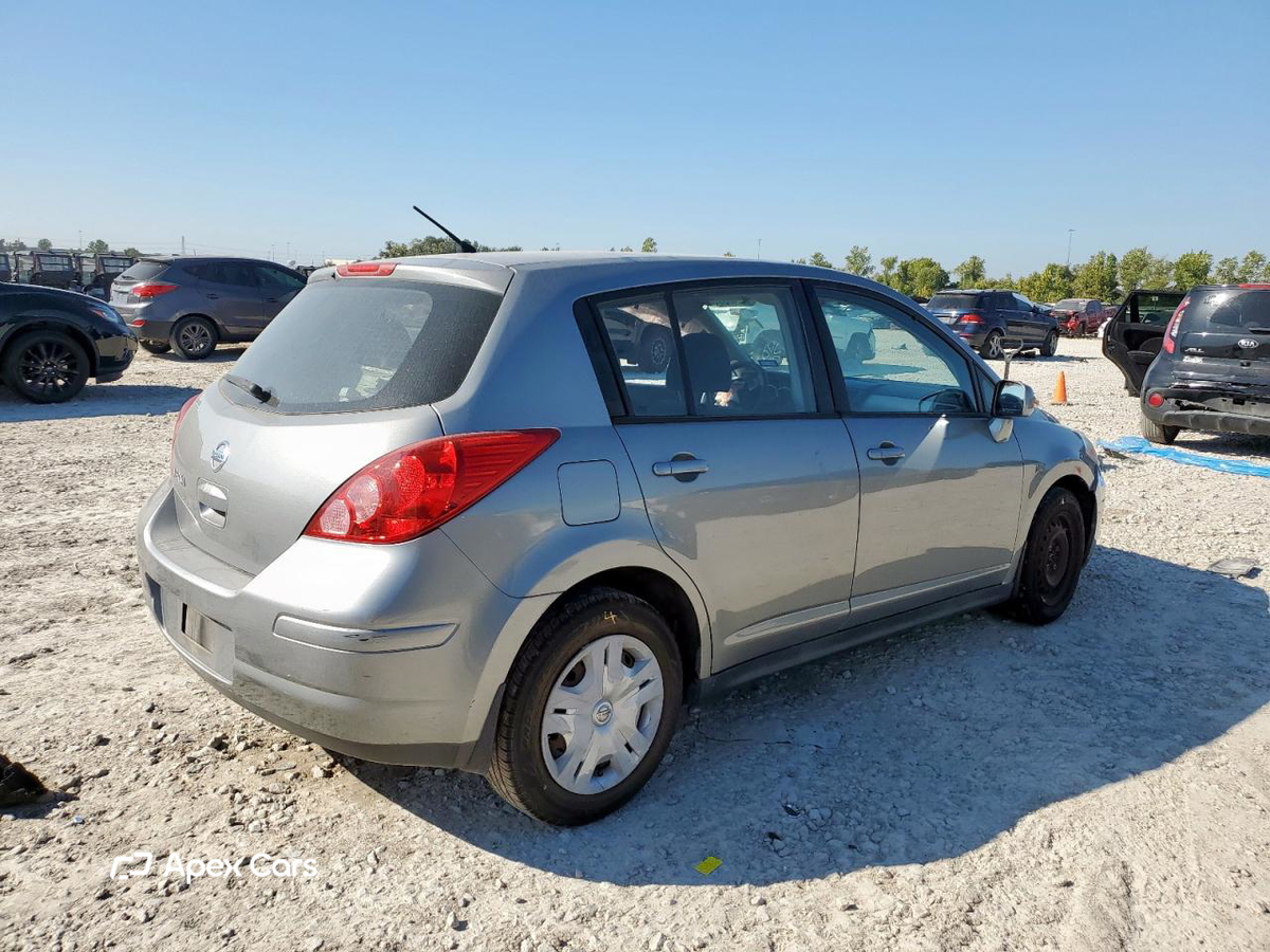 Nissan Versa 2012