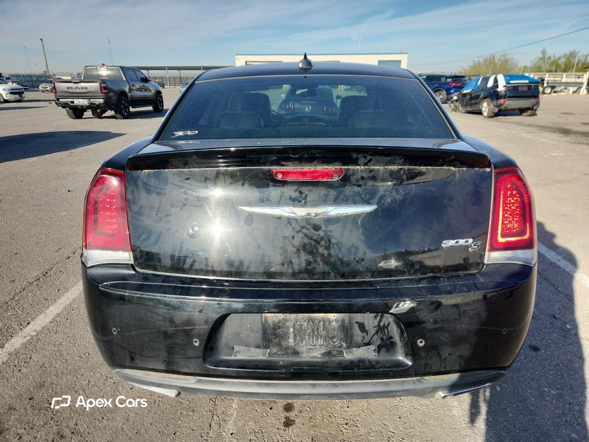 Chrysler 300 2016