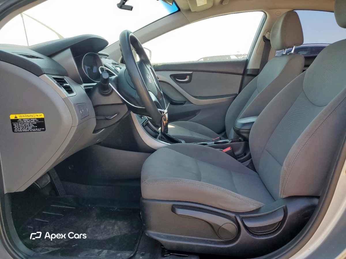 Hyundai Elantra 2015