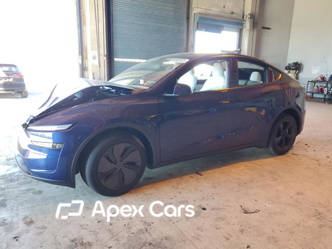 Tesla Model Y 2026 - Image 1 of 13