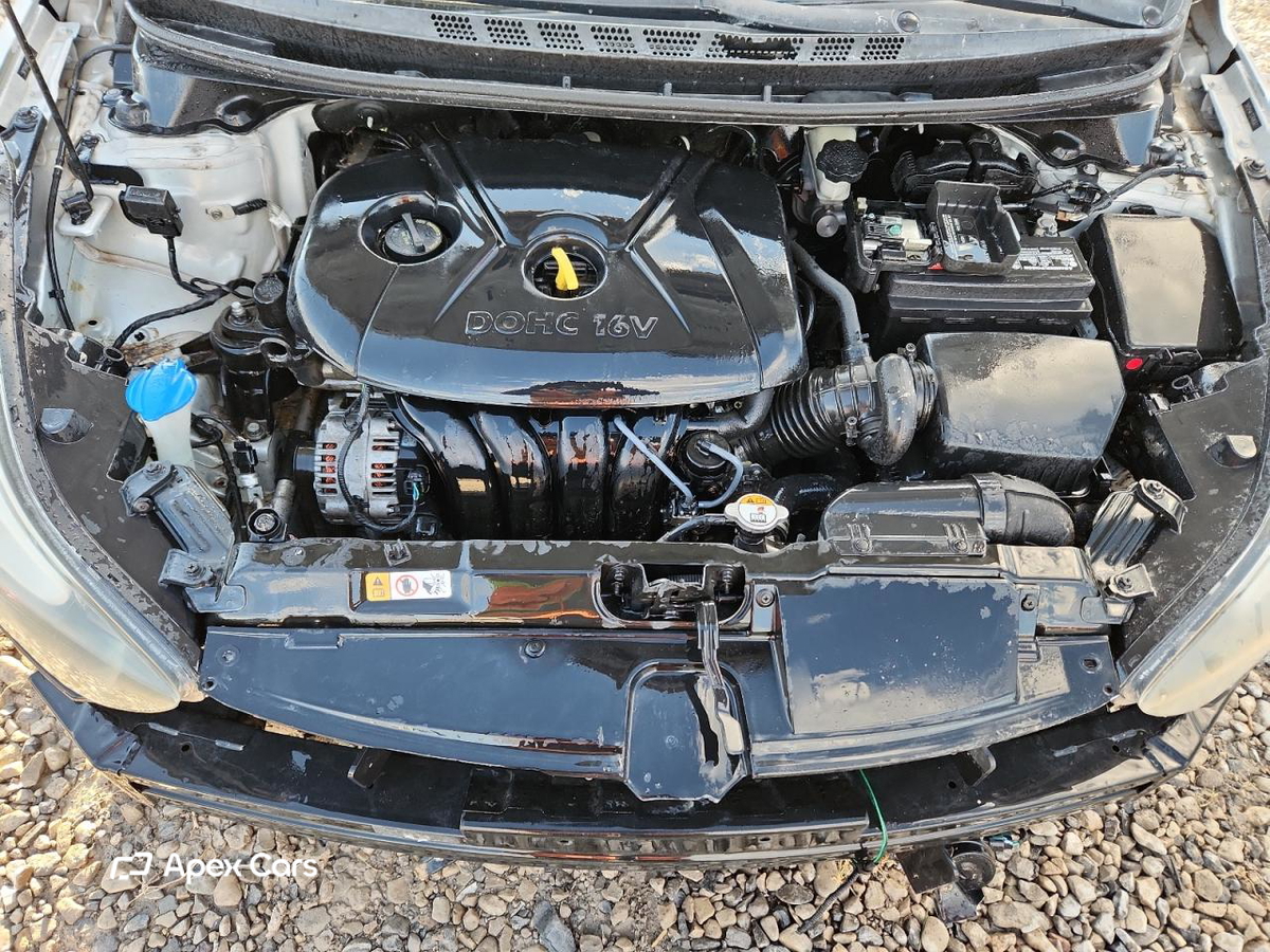 Hyundai Elantra 2016