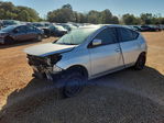 Nissan Versa 2019