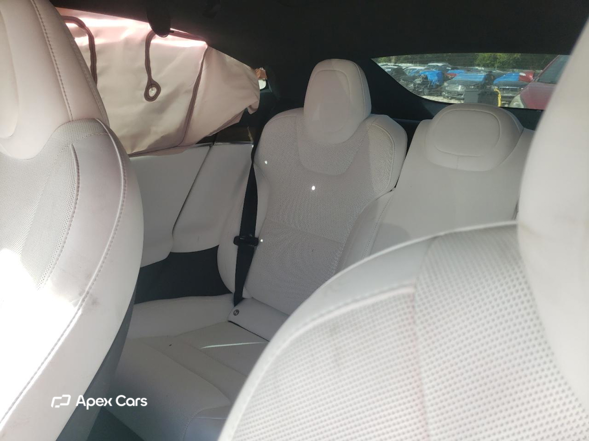 Tesla Model S 2022