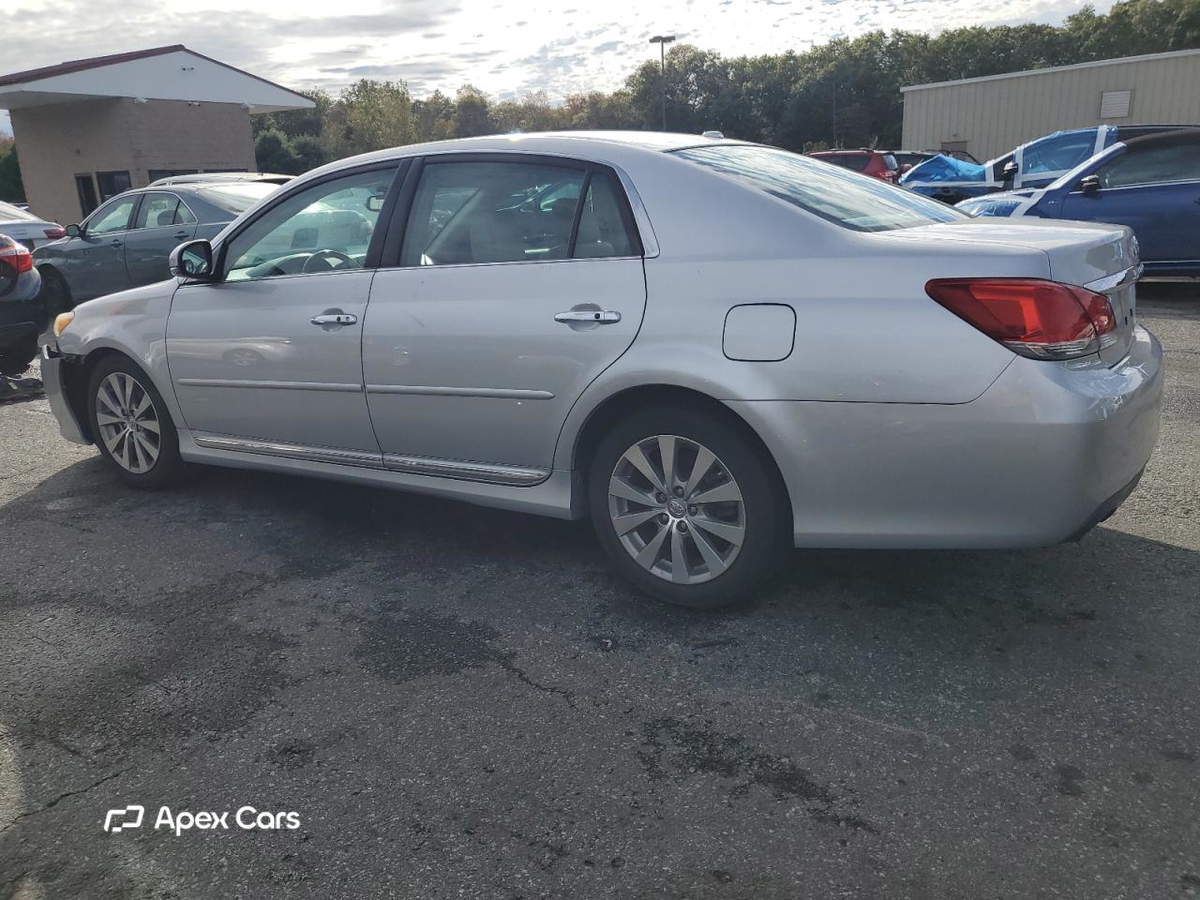 Toyota Avalon 2011