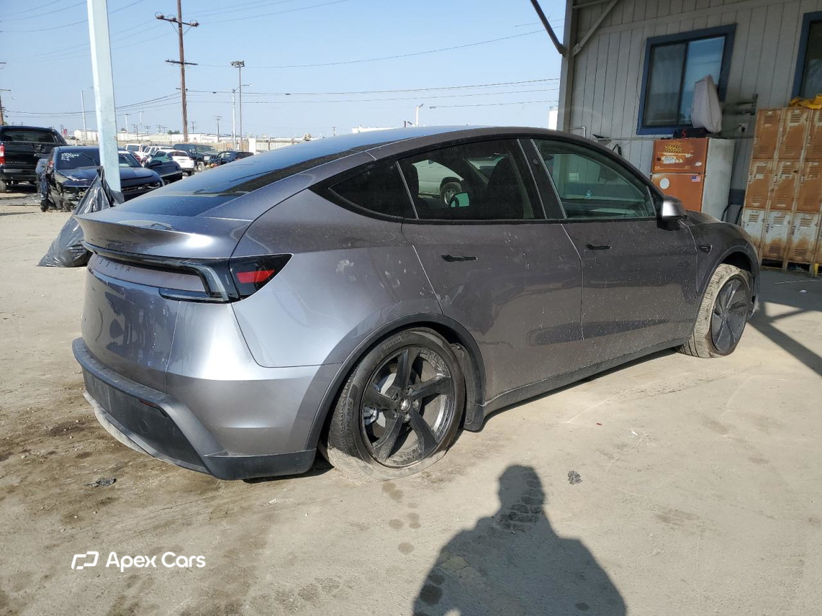 Tesla Model Y 2026