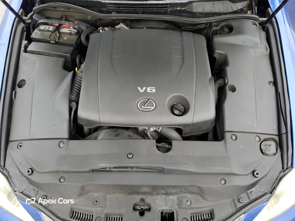 Lexus IS 2010