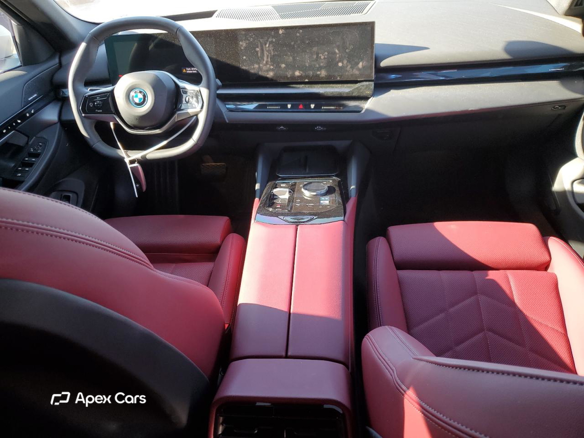 BMW i5 2024