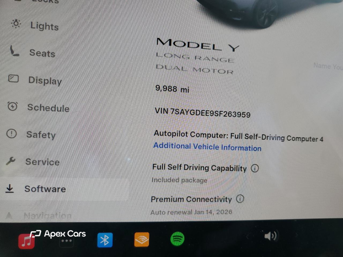 Tesla Model Y 2025