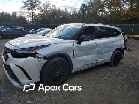 Toyota Highlander 2023 - Image 1 of 14