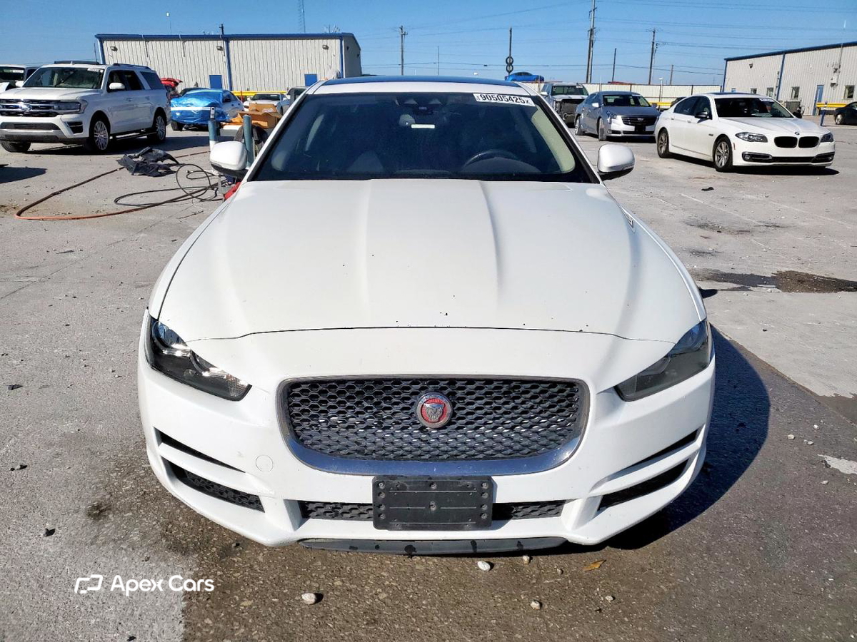 Jaguar XE 2017