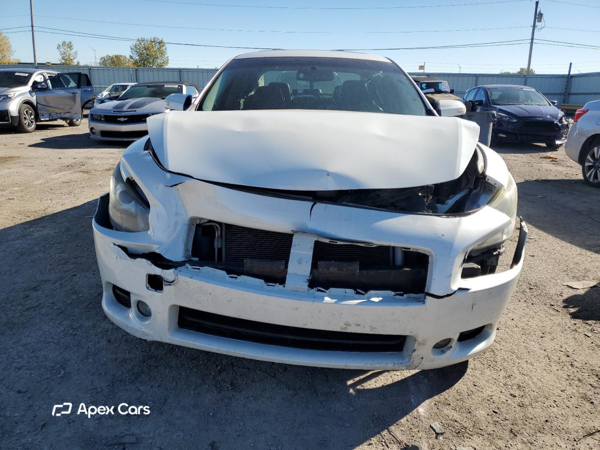 Nissan Maxima 2013
