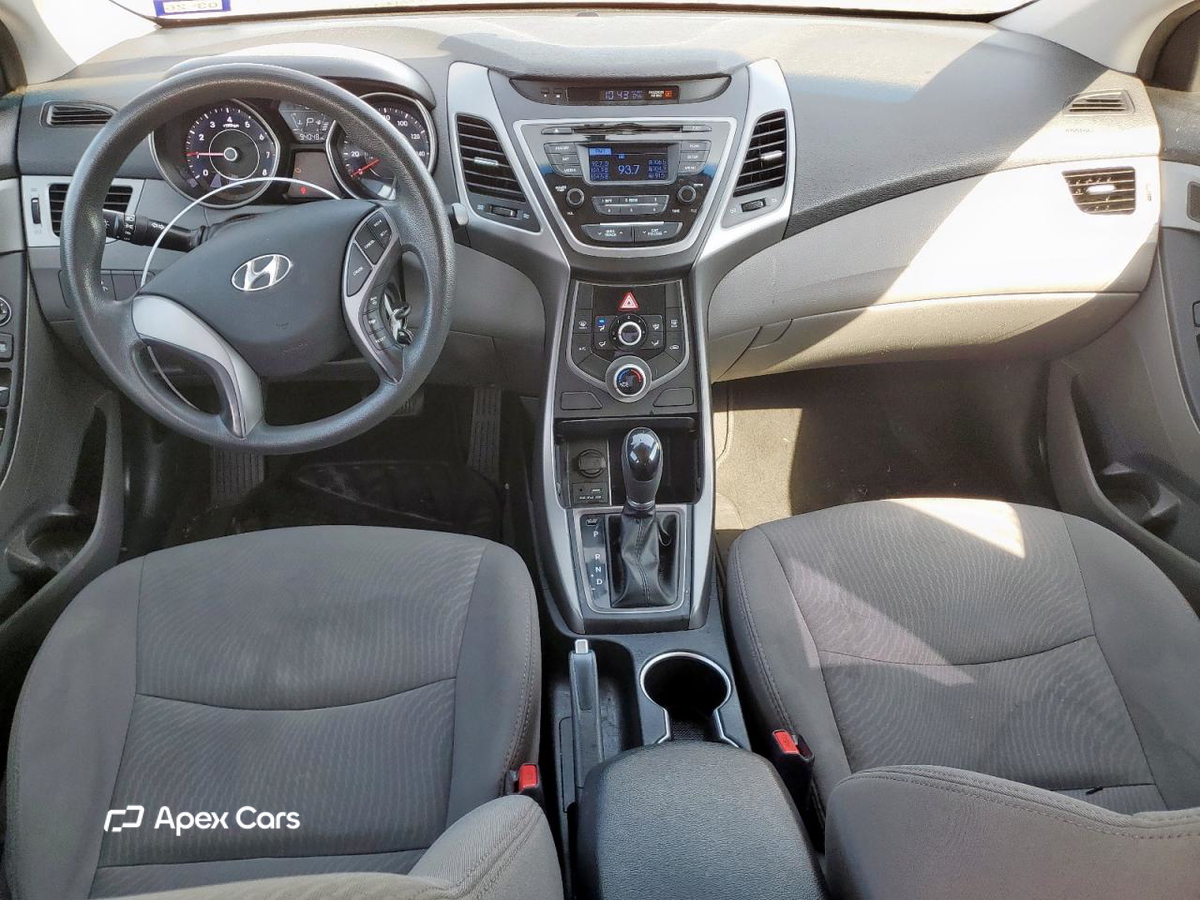 Hyundai Elantra 2015