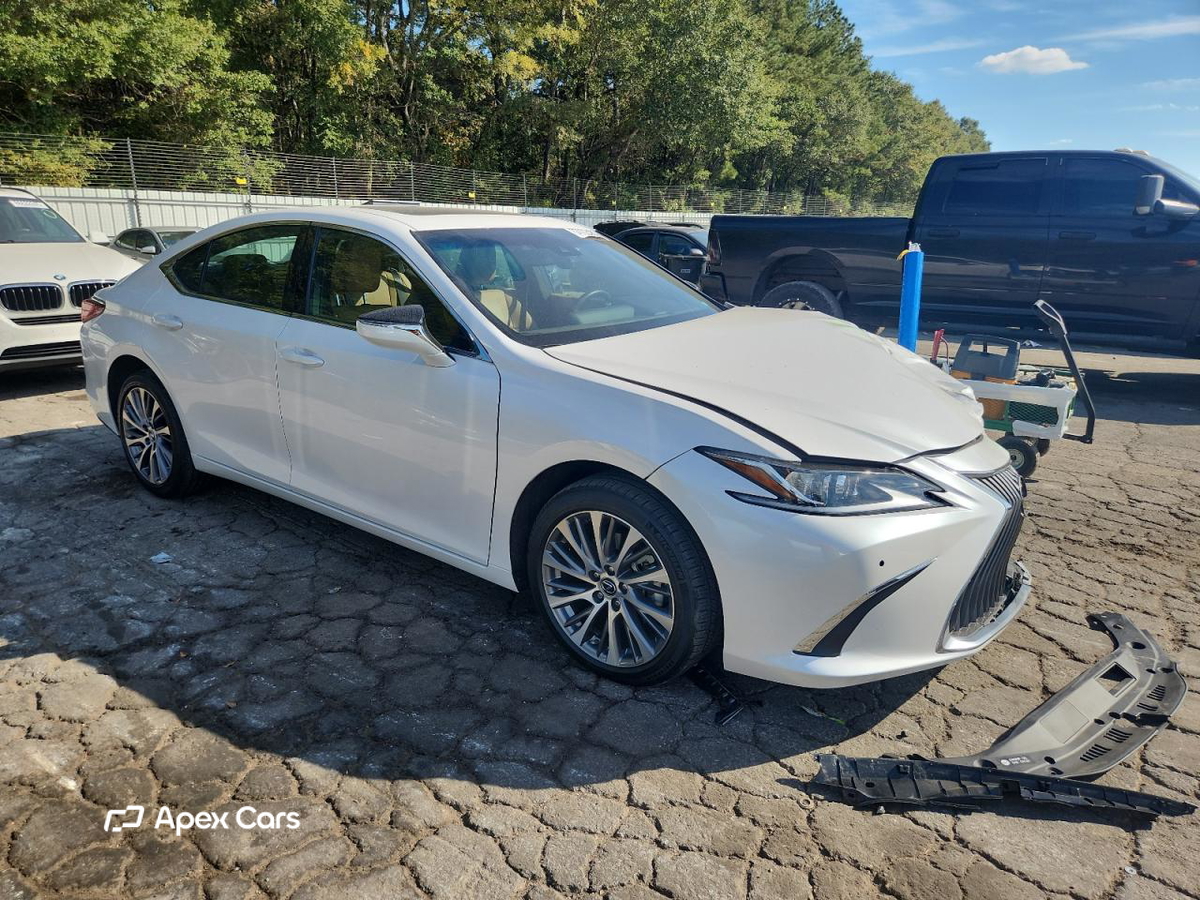 Lexus ES 2021