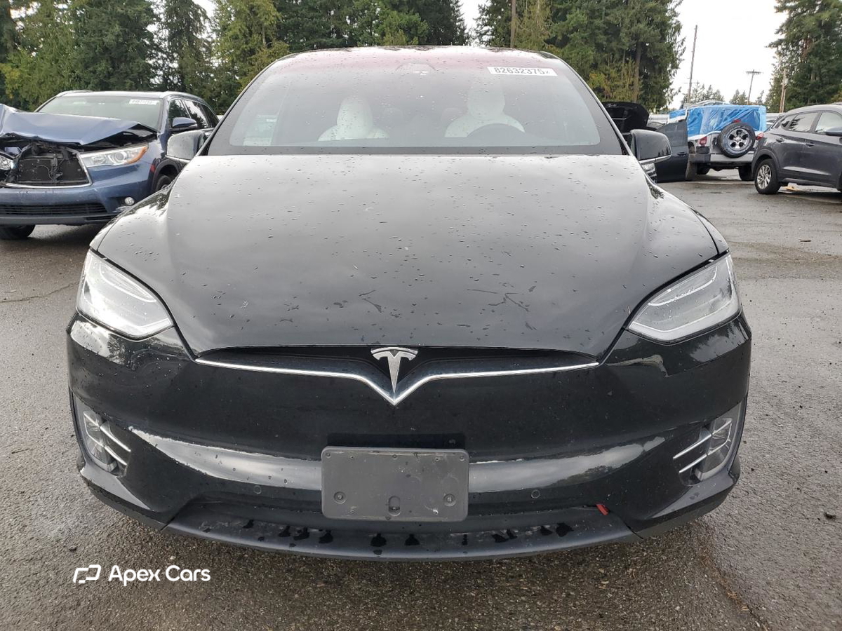 Tesla Model X 2018