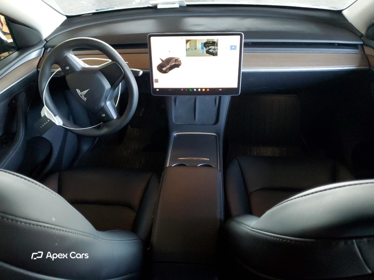 Tesla Model Y 2025