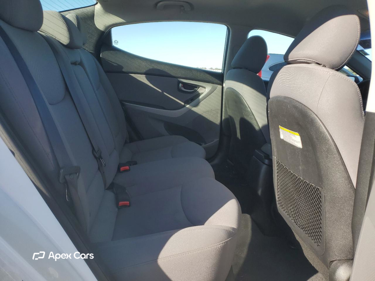 Hyundai Elantra 2014