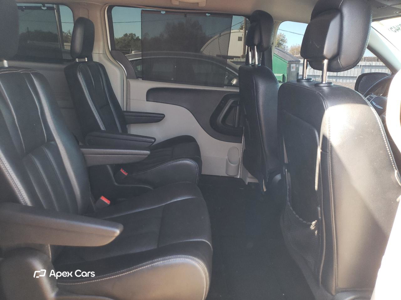 Chrysler Voyager 2015