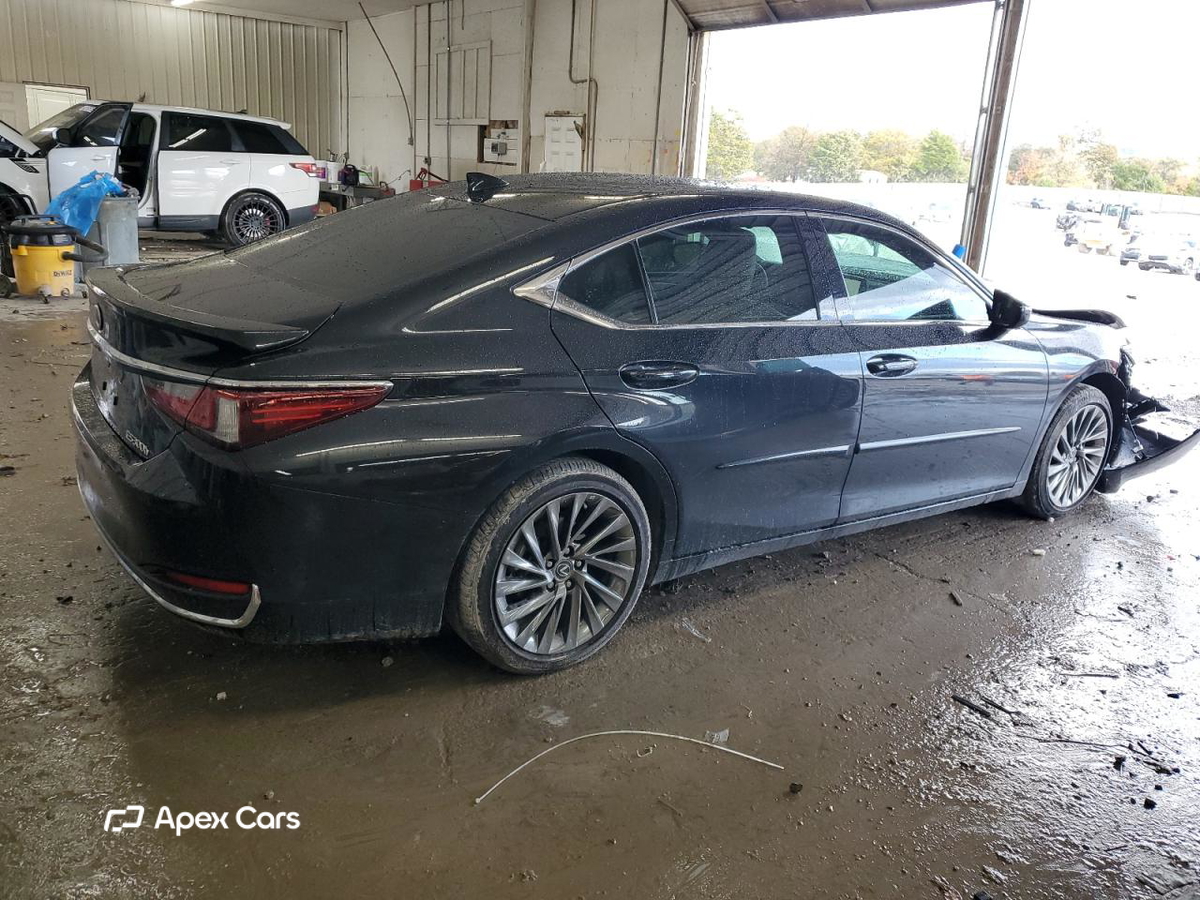 Lexus ES 2024