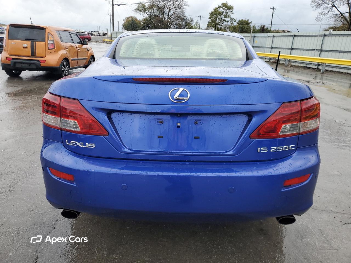 Lexus IS 2010