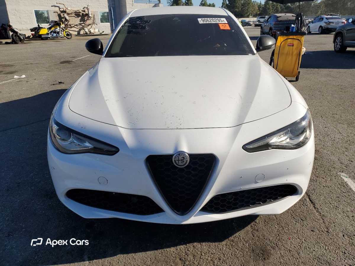 Alfa Romeo Giulia 2021