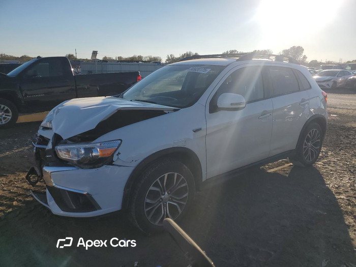 2019 Mitsubishi Outlander - Image 1 of 5