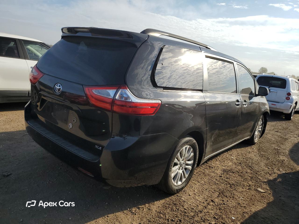 Toyota Sienna 2015