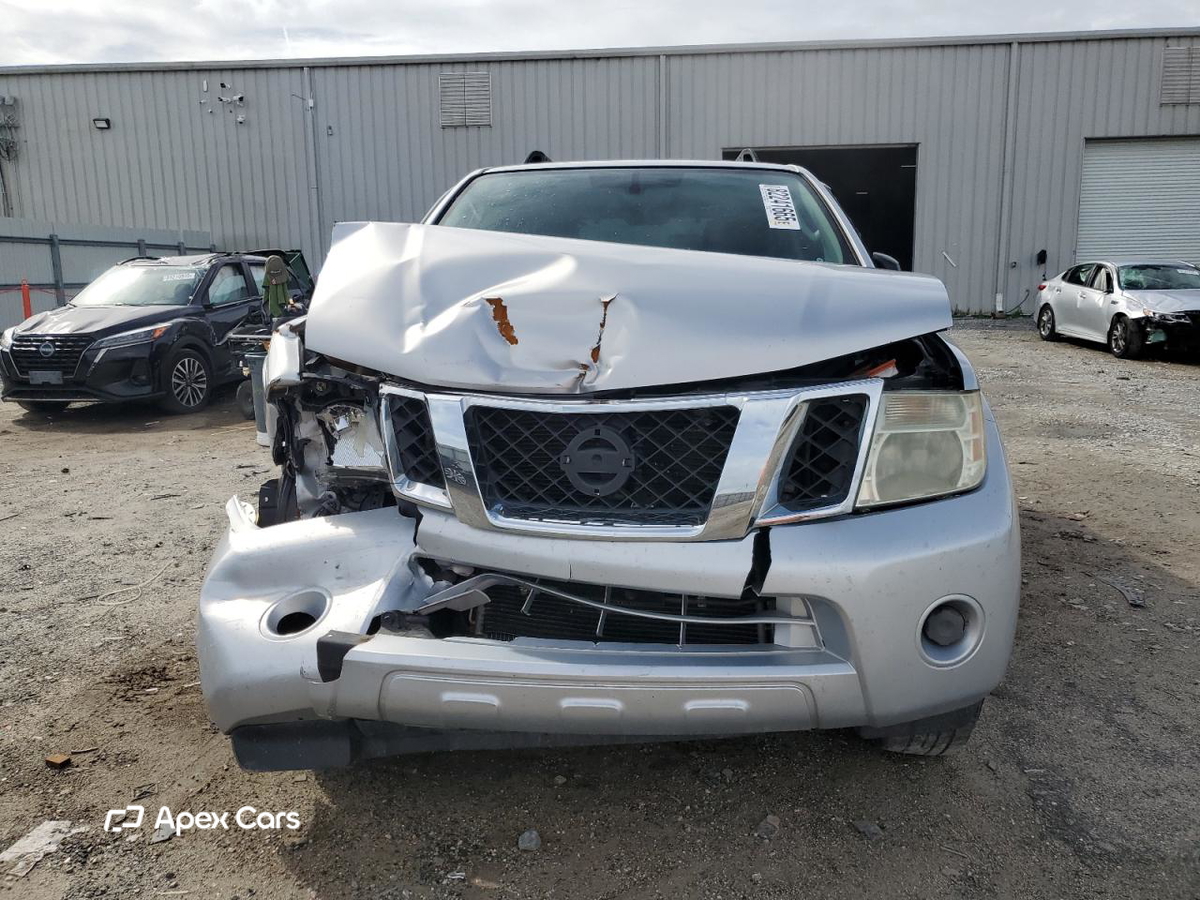 Nissan Pathfinder 2011
