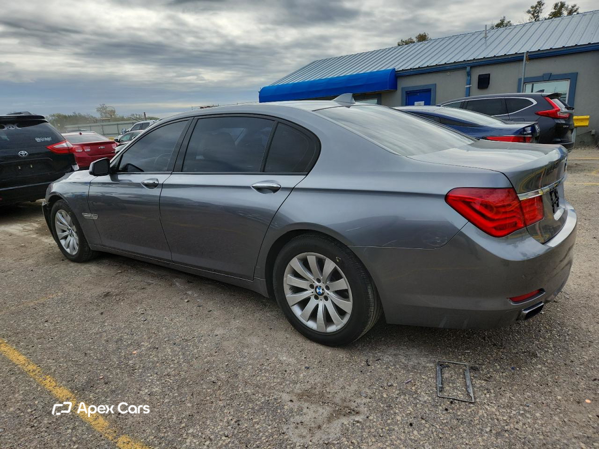 BMW Series 7 2010