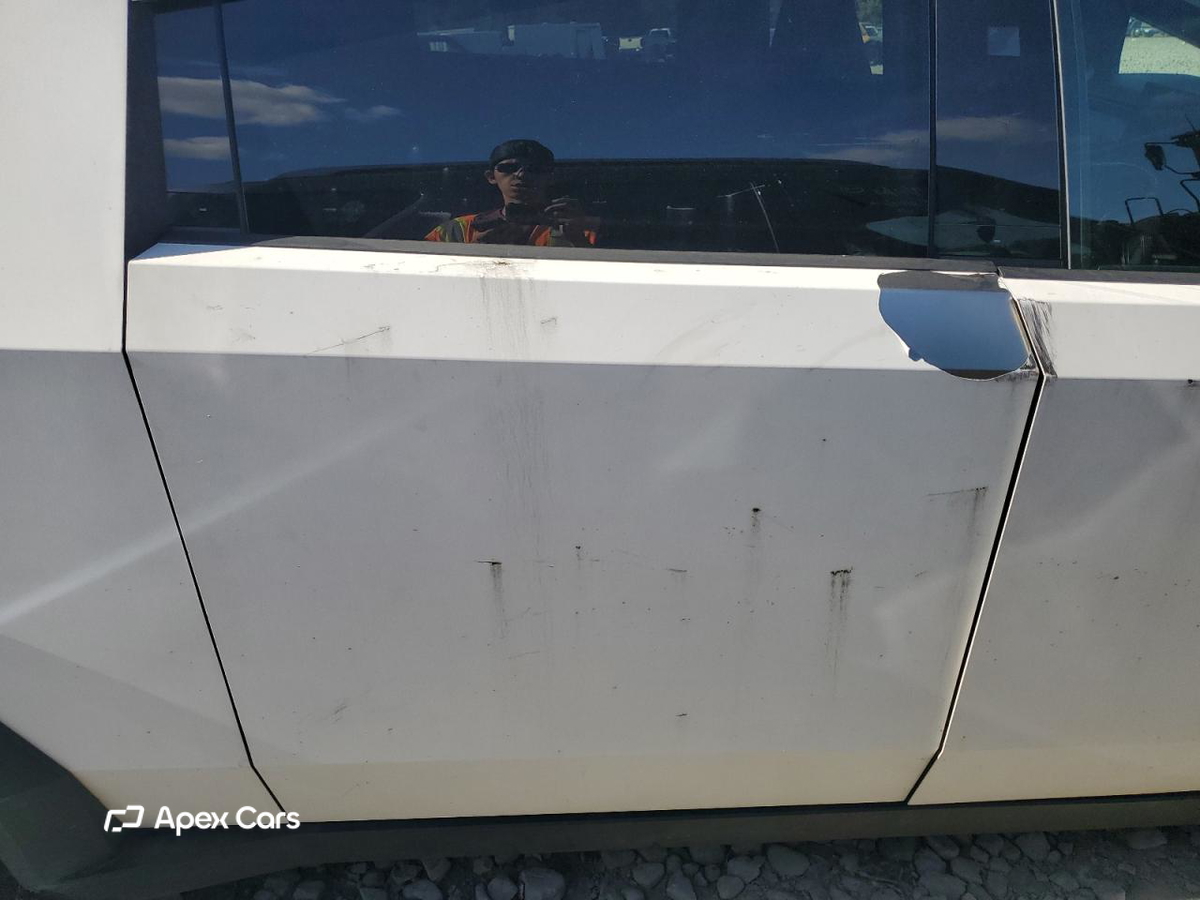 Tesla Cybertruck 2024