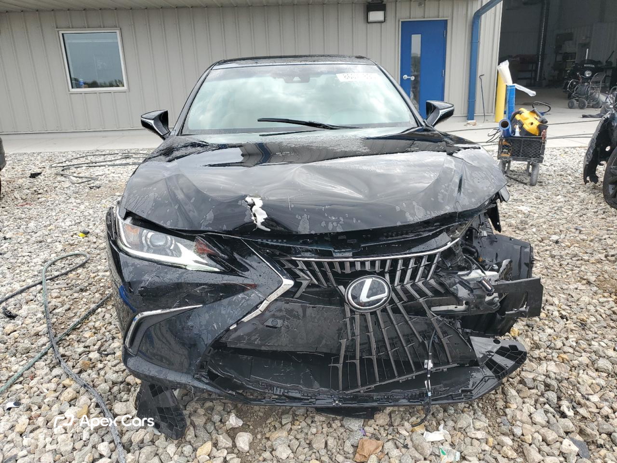 Lexus ES 2022