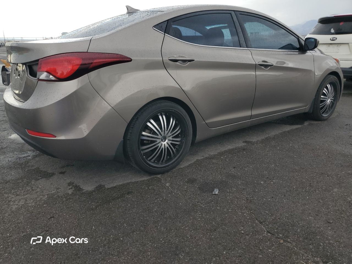 Hyundai Elantra 2015