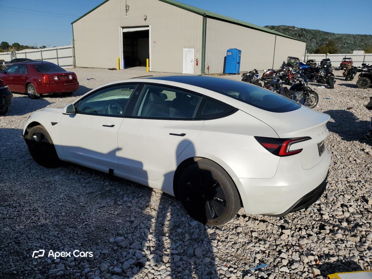 Tesla Model 3 2024